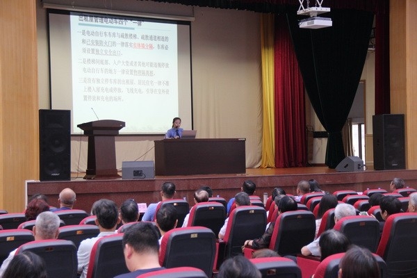 送法进社区.jpg